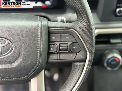 Used 2025 Toyota Tacoma TRD Off-Road image 19