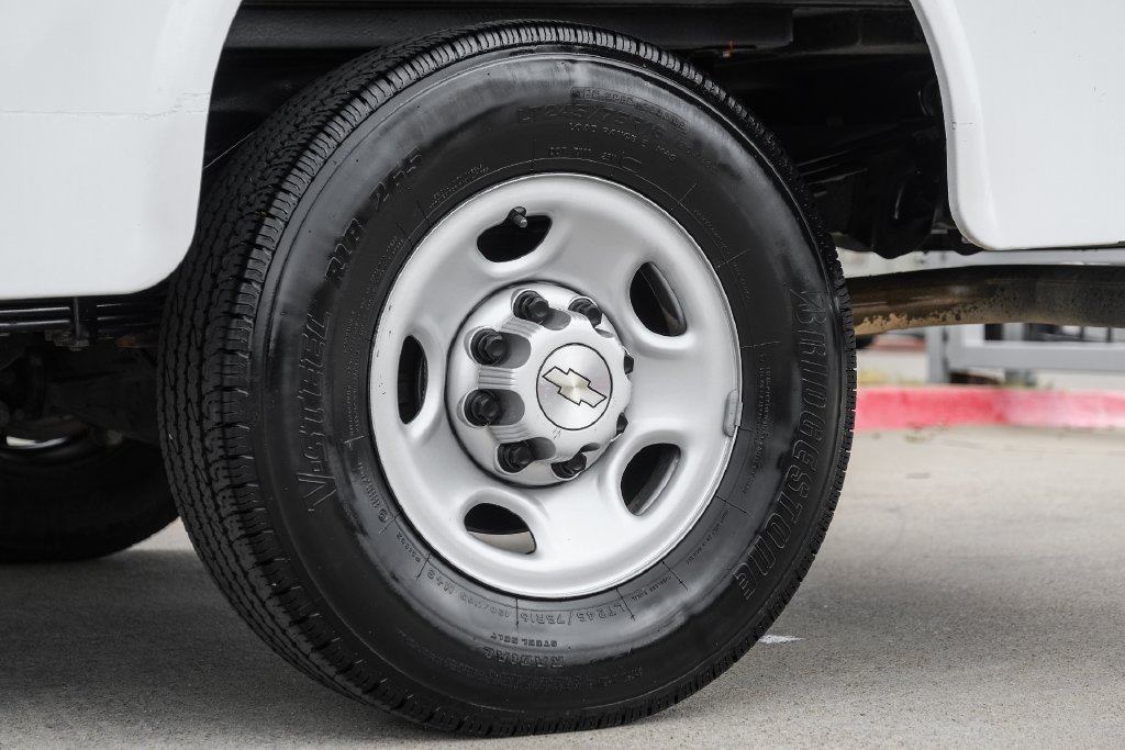 Used 2021 Chevrolet Express 3500 w/ Power Convenience Package RWD image 57