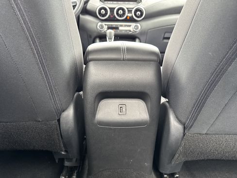 Used 2024 Nissan Sentra SV w/ Trunk Package FWD image 24