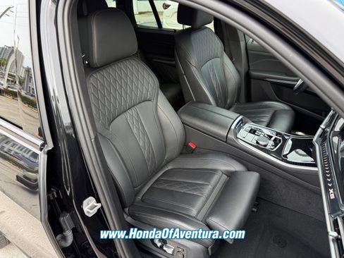 Used 2024 BMW X5 sDrive40i w/ M Sport Package RWD image 9