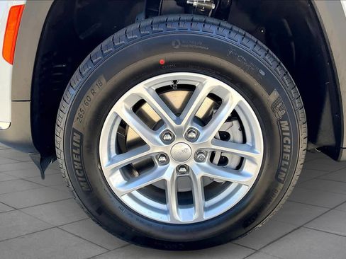 New 2025 Jeep Grand Cherokee L Laredo w/ Luxury Tech Group I image 11