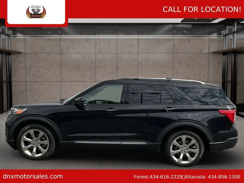 Used 2020 Ford Explorer Platinum w/ Premium Technology Package AWD/4WD image 2