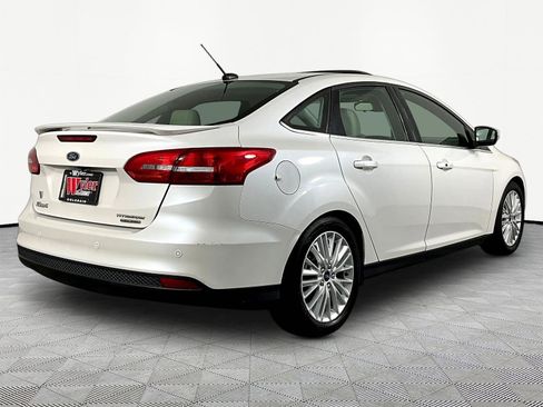 Used 2015 Ford Focus Titanium w/ Titanium Technology Package FWD image 6
