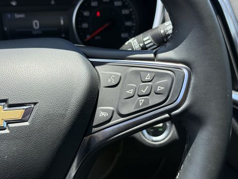Used 2024 Chevrolet Equinox LT AWD/4WD image 17