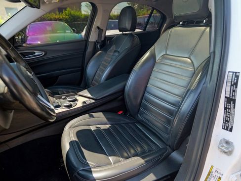 Used 2017 Alfa Romeo Giulia Ti w/ TI Lusso Package image 21