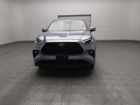Used 2022 Toyota Highlander LE FWD image 15