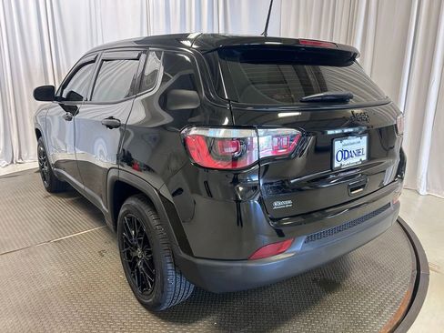Used 2018 Jeep Compass Sport w/ Cold Weather Group FWD image 26