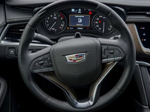 New 2025 Cadillac XT6 Premium Luxury w/ Platinum Package FWD image 26