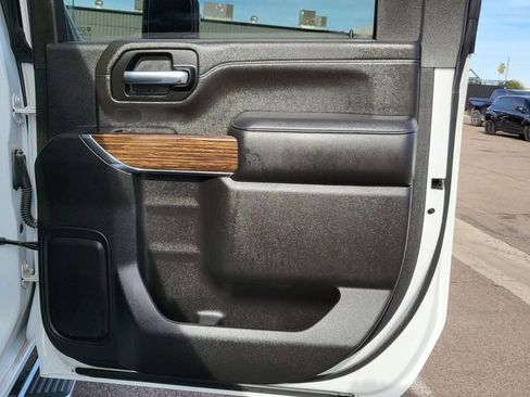 Used 2020 Chevrolet Silverado 2500 High Country w/ Z71 Off-Road Package image 17