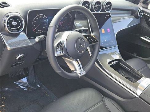 Used 2026 Mercedes-Benz GLC 300 image 10