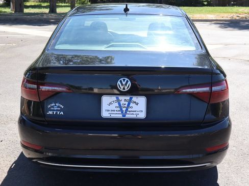 Used 2021 Volkswagen Jetta SE FWD image 6