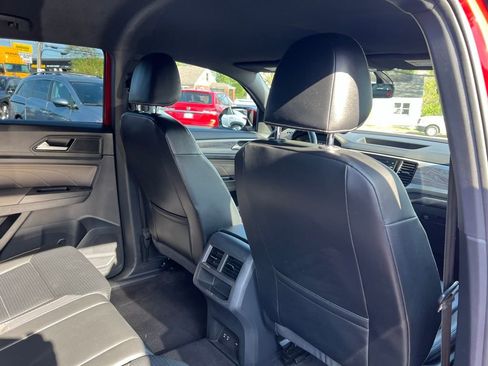 Used 2022 Volkswagen Atlas Cross Sport SE w/ Black Wheel Package image 27