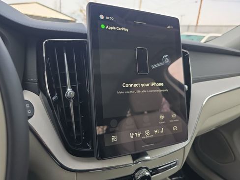 New 2026 Volvo XC60 B5 Ultra w/ Protection Package Premier image 31