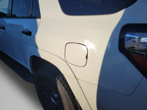 Used 2021 Toyota 4Runner Venture image 19