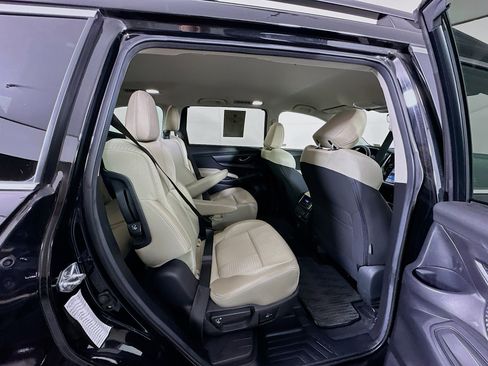 Used 2025 Subaru Ascent Premium image 31