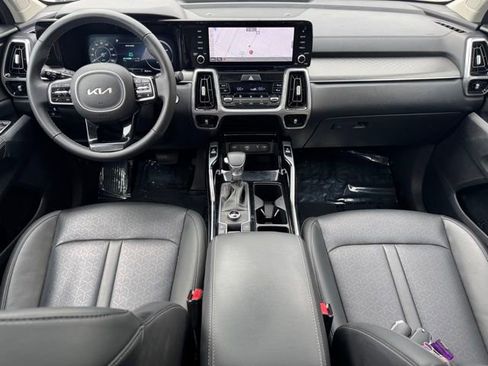Certified 2023 Kia Sorento SX AWD/4WD image 17