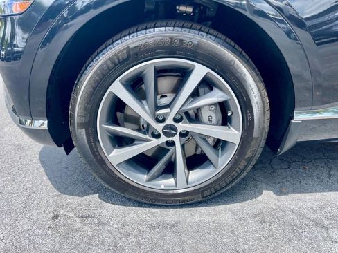 Used 2025 Genesis GV80 2.5T Select AWD/4WD image 9