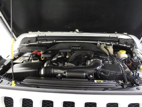 Used 2020 Jeep Wrangler Sport AWD/4WD image 26