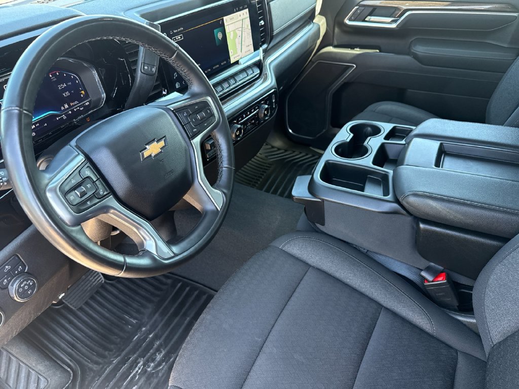 Used 2025 Chevrolet Silverado 2500 LT w/ Convenience Package AWD/4WD image 10
