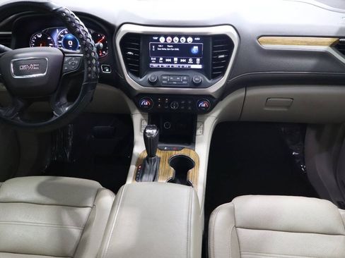 Used 2017 GMC Acadia Denali w/ Technology Package FWD image 14