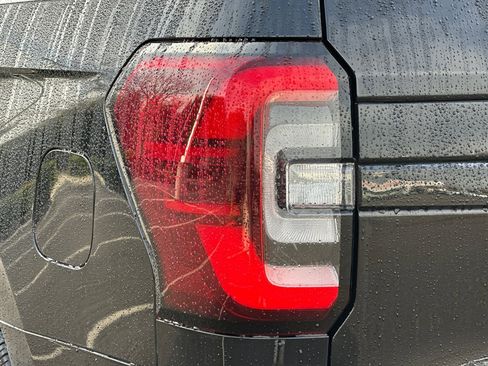 Used 2023 Ford Expedition Limited image 51