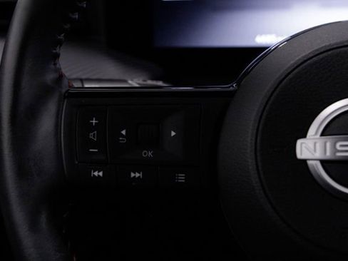 Used 2025 Nissan Kicks SR image 25