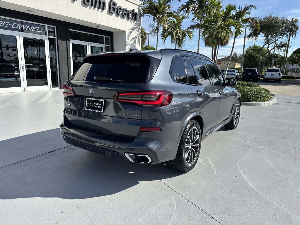 Used 2022 BMW X5 sDrive40i w/ M Sport Package RWD image 3