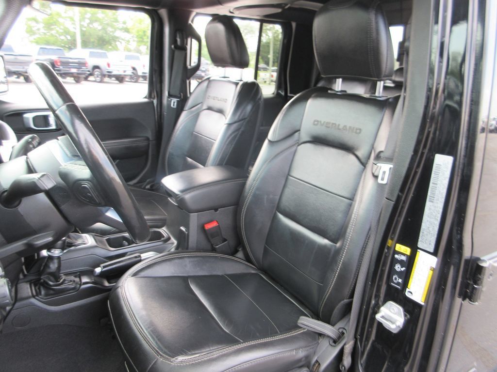Used 2020 Jeep Gladiator Overland AWD/4WD image 19