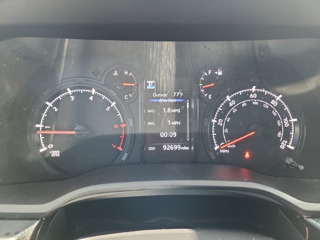 Used 2020 Toyota 4Runner SR5 AWD/4WD image 19