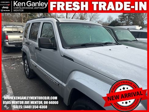 Used 2012 Jeep Liberty Sport image 10