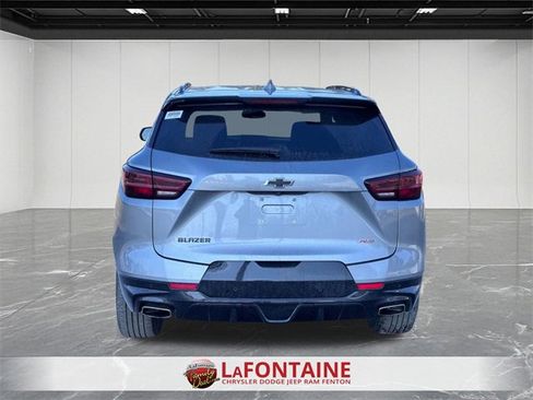 Used 2024 Chevrolet Blazer RS w/ Enhanced Convenience Package image 5