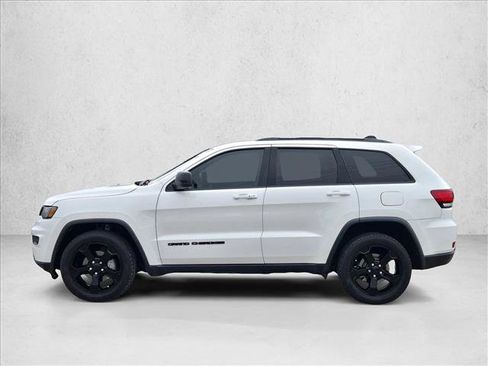 Used 2018 Jeep Grand Cherokee Laredo AWD/4WD image 8