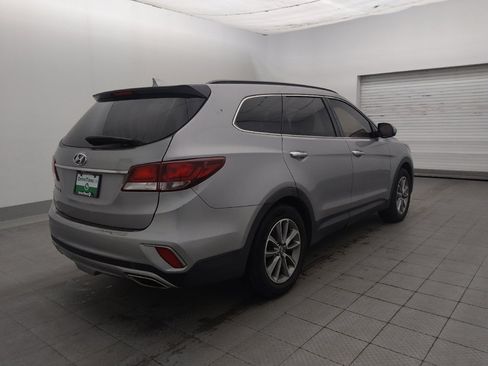 Used 2018 Hyundai Santa Fe SE FWD image 10
