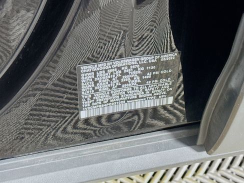 Used 2023 Volkswagen ID.4 Pro image 40