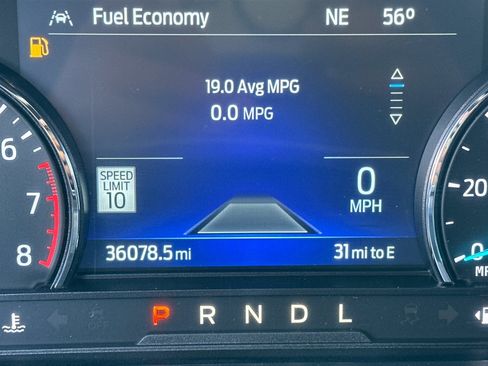 Used 2022 Ford Explorer XLT w/ Equipment Group 202A image 27