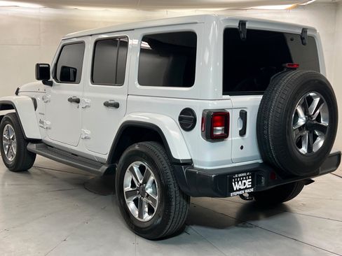 Used 2020 Jeep Wrangler Unlimited Sahara AWD/4WD image 3