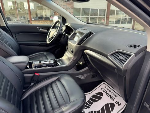Used 2019 Ford Edge SEL w/ Equipment Group 201A image 38