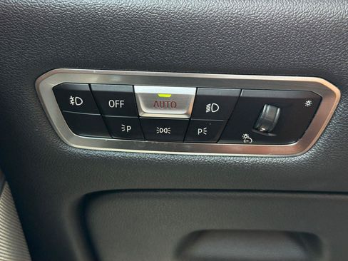 Used 2020 BMW X7 M50i AWD/4WD image 25