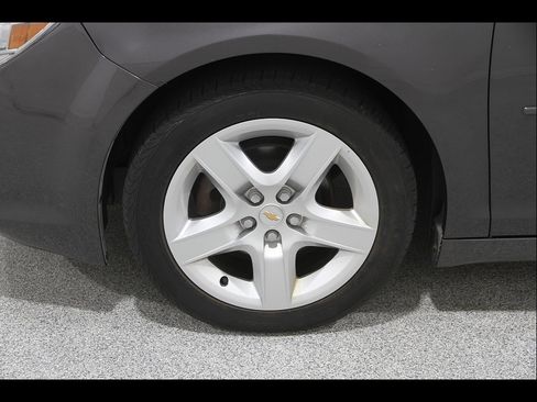 Used 2011 Chevrolet Malibu LS FWD image 17