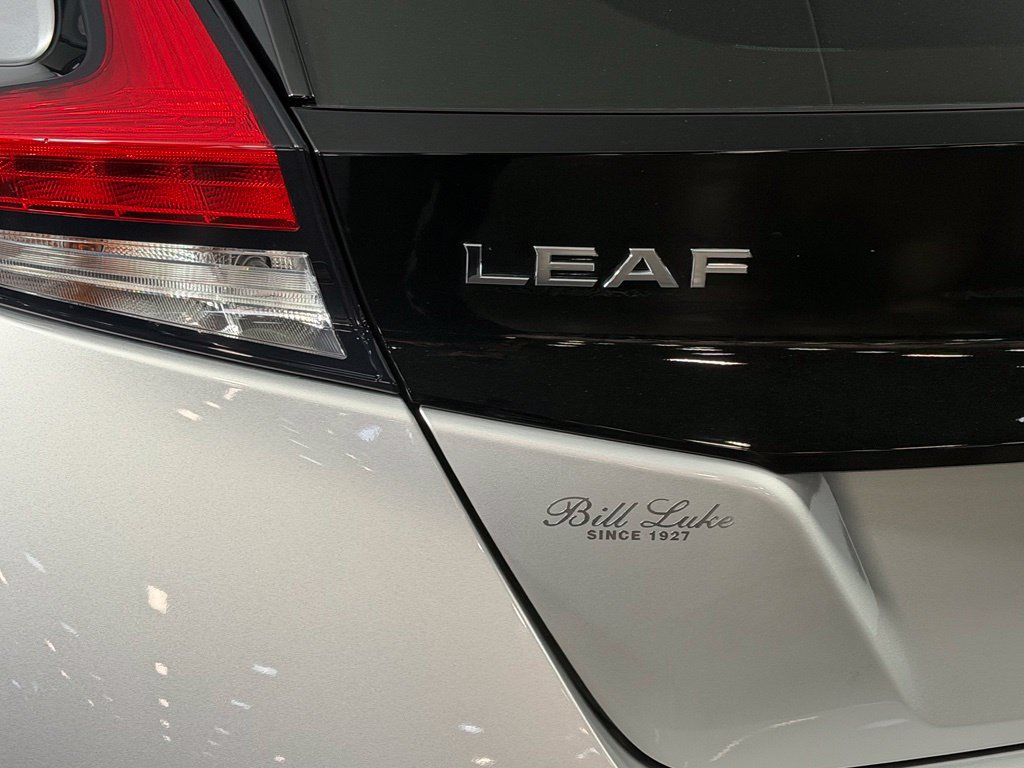 Used 2022 Nissan Leaf SV FWD image 14