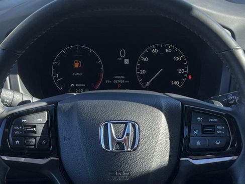 Used 2025 Honda Odyssey Elite image 14