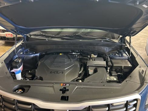 New 2025 Kia Telluride S image 9