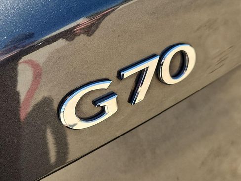 Used 2020 Genesis G70 3.3T w/ Elite Package RWD image 33