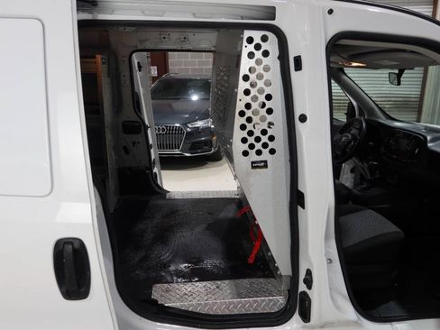 Used 2021 RAM ProMaster City Tradesman w/ Window Group 04 FWD image 15