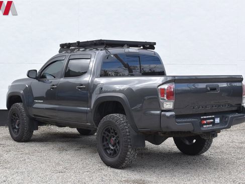 Used 2020 Toyota Tacoma TRD Off-Road w/ TRD Premium Off Road Package AWD/4WD image 2