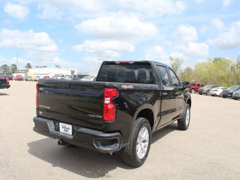 Used 2025 Chevrolet Silverado 1500 Custom AWD/4WD image 11