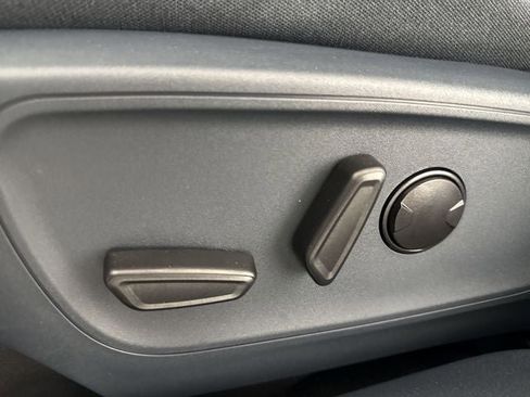 New 2026 Ford Maverick XLT w/ XLT Luxury Package FWD image 22