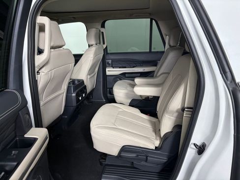 Certified 2024 Ford Expedition Max Platinum image 30