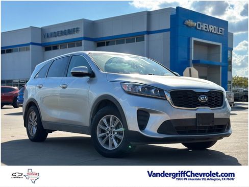Used 2020 Kia Sorento LX image 1