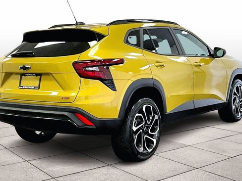 Used 2024 Chevrolet Trax RS w/ Driver Confidence Package image 11